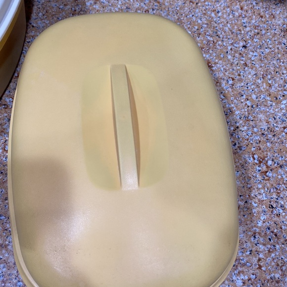 Vintage Tupperware Harvest gold steamers. - Picture 9 of 10